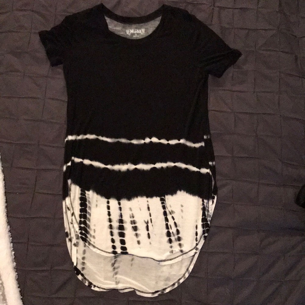 Like Brand New Mudd tee with side split XS